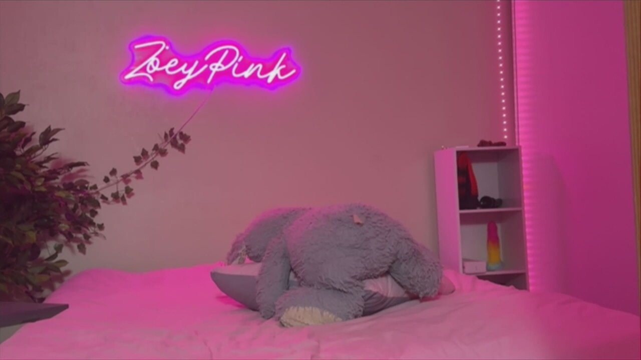Zoeypinkmask