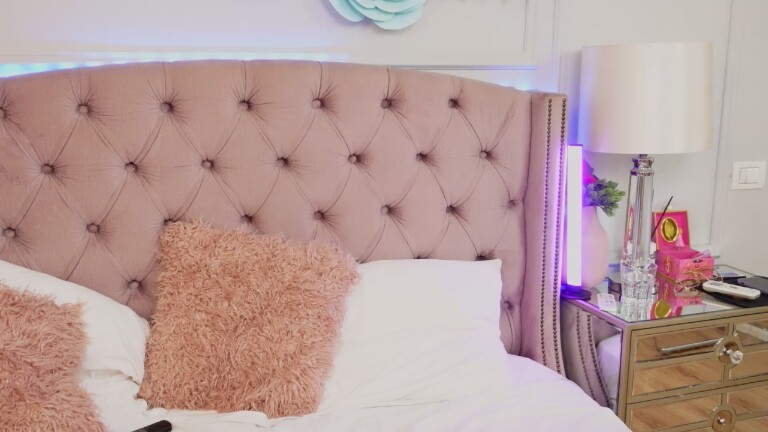 JenniferLovve's Streamate show and profile