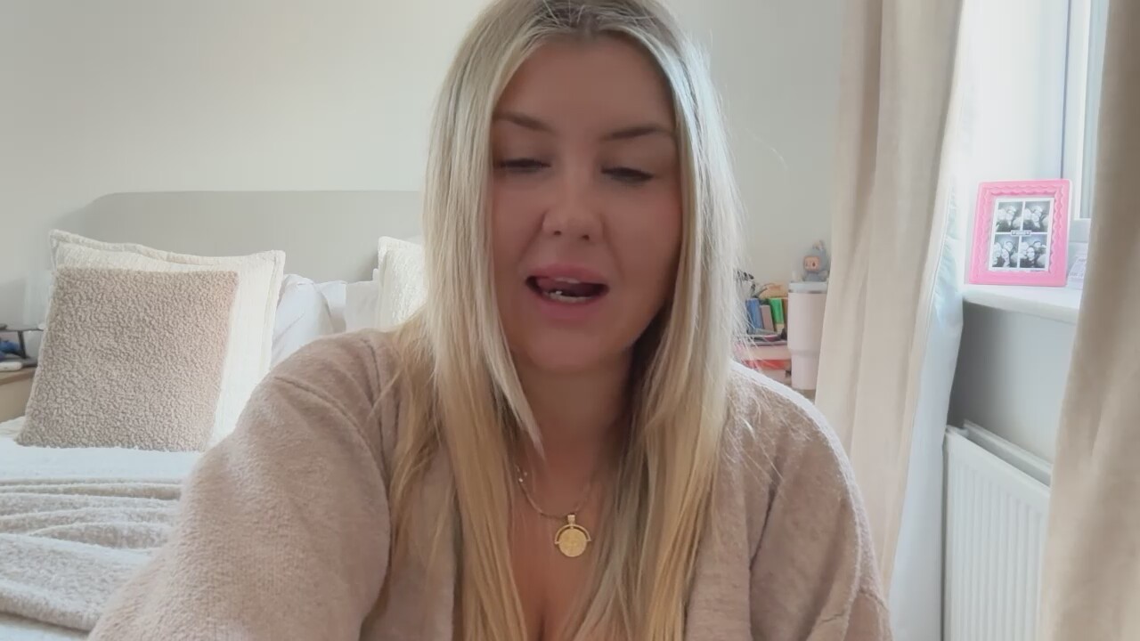 PeachyPolUK