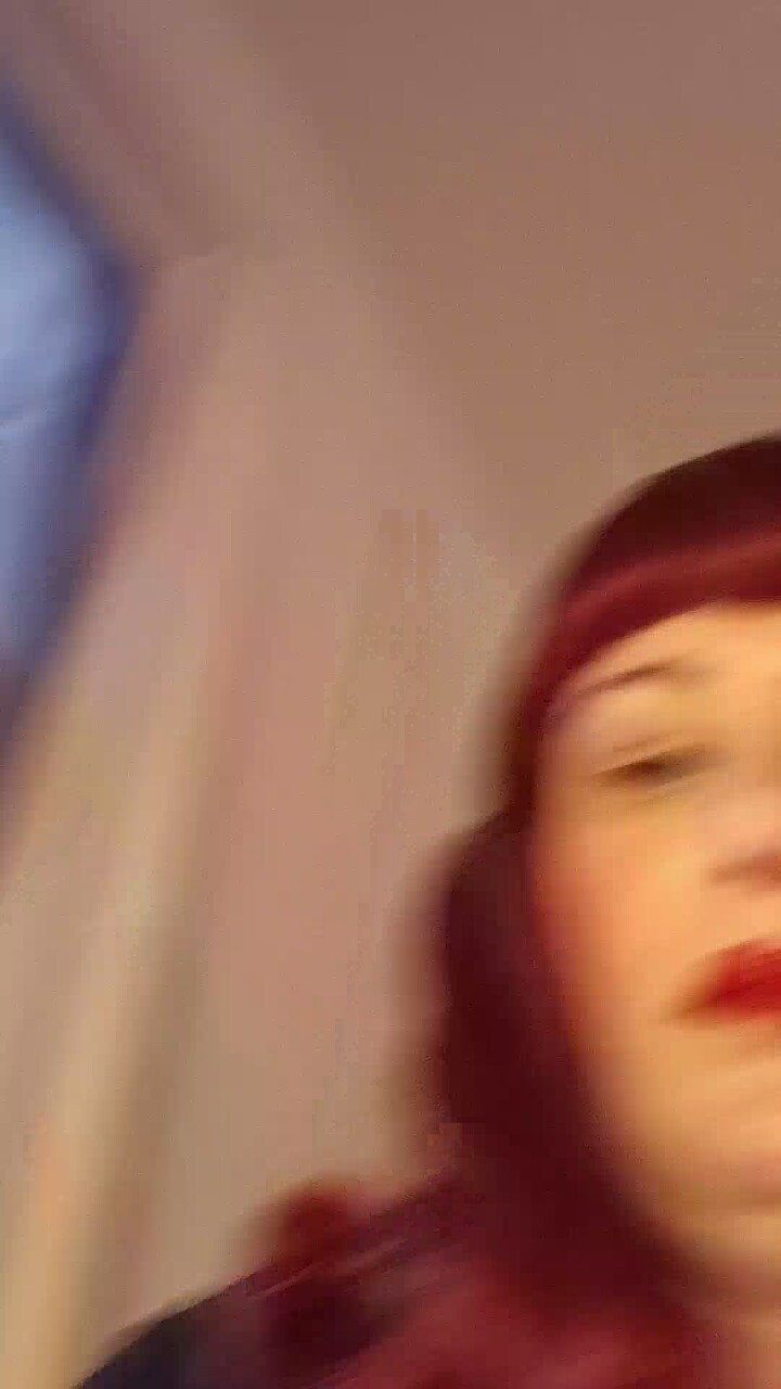 TheDevineMissDeviant