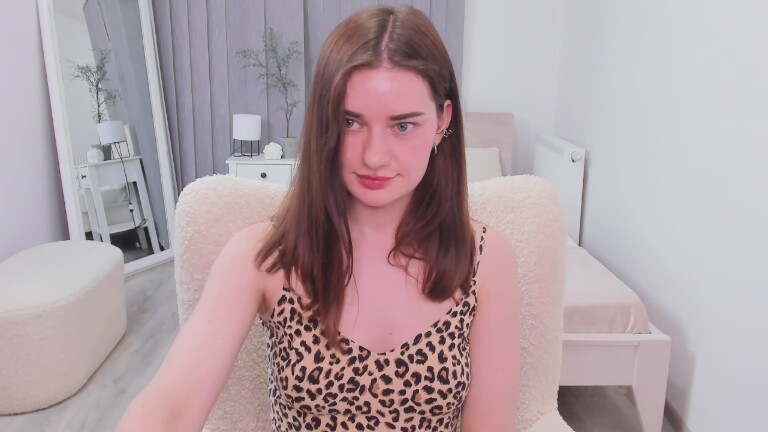 DemiLinda's Streamate show and profile