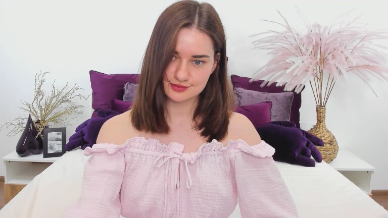 DemiLinda's Streamate show and profile